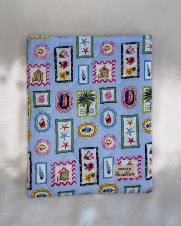20260812-Costal Post Stamps L021 Costal Post Stamps Quilted E-Reader/Book Sleeve