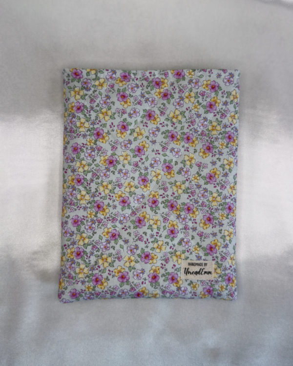 20260812-Green Colorful Flowers L011 Green Colorful Flowers Quilted E-Reader/Book Sleeve