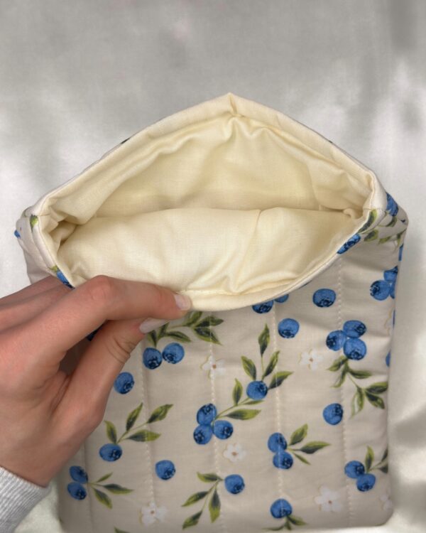 Blueberries Liner Blueberry Quilted E-Reader/Book Sleeve