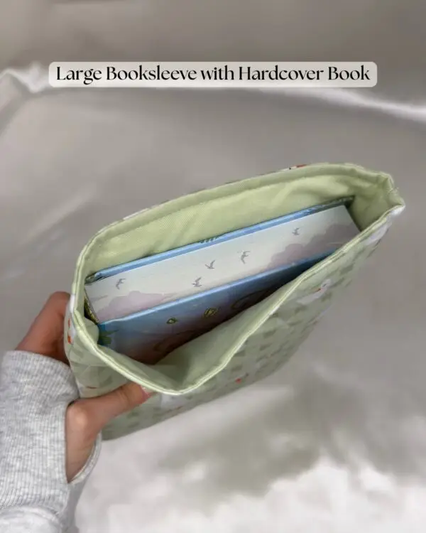 L BS w Hard Blueberry Quilted E-Reader/Book Sleeve